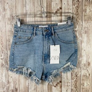 NWT Zara High Rise Cut Off Jean Shorts Sz 4